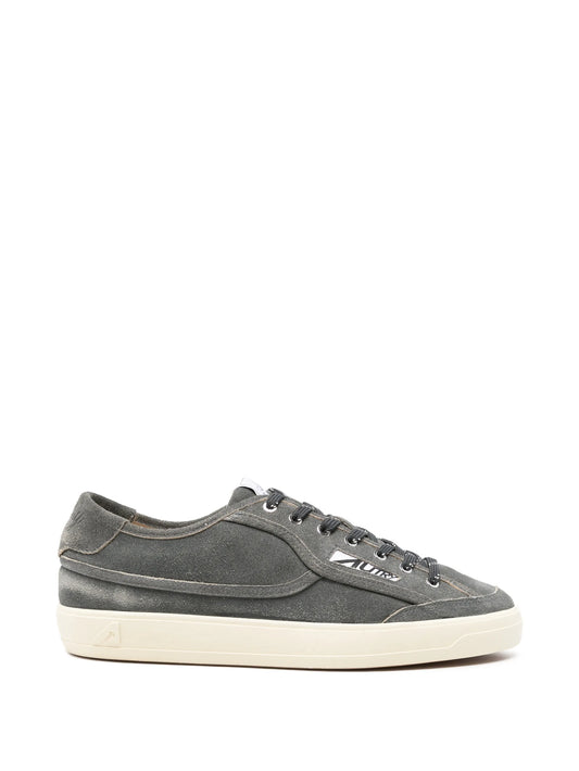 Windscape Low logo-patch sneakers