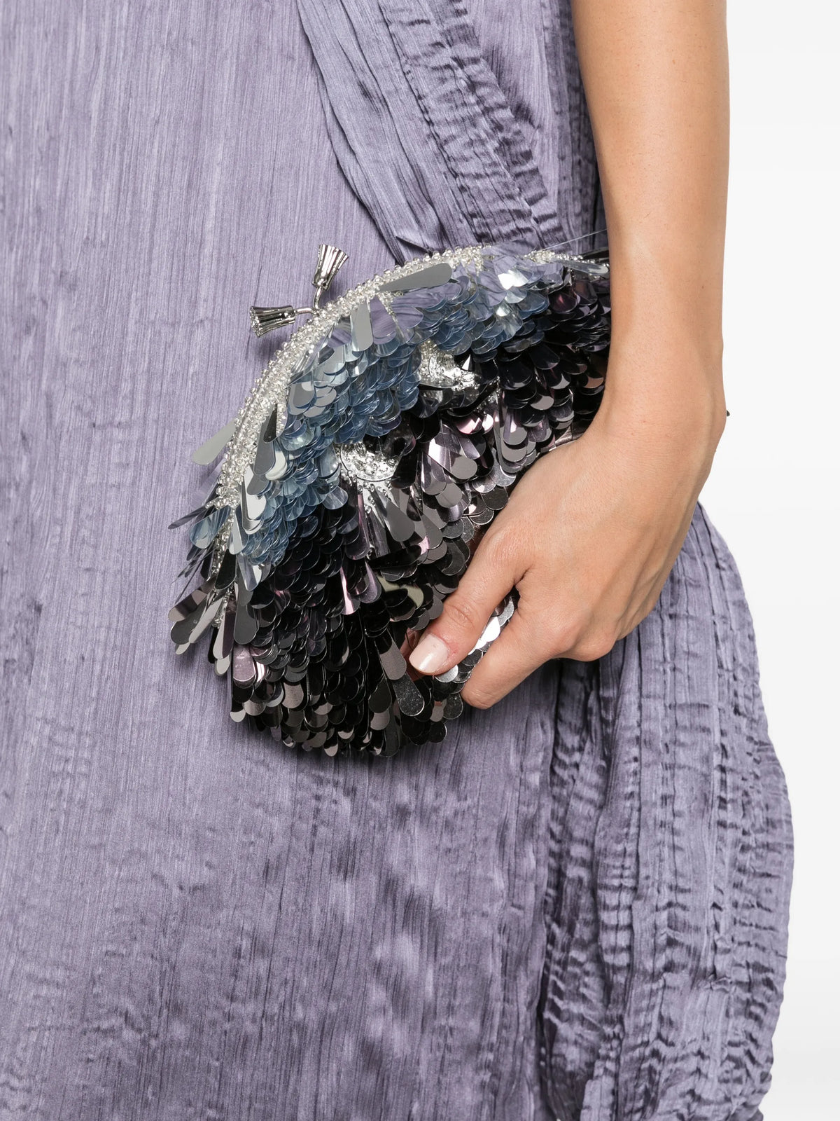 sequin-embellished tassel clutch bag
