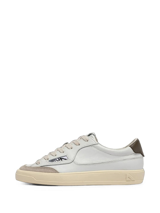 Windscape logo-patch panelled sneakers