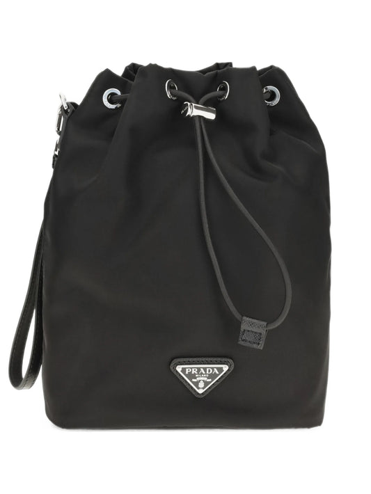 Re-Nylon logo-plaque pouch