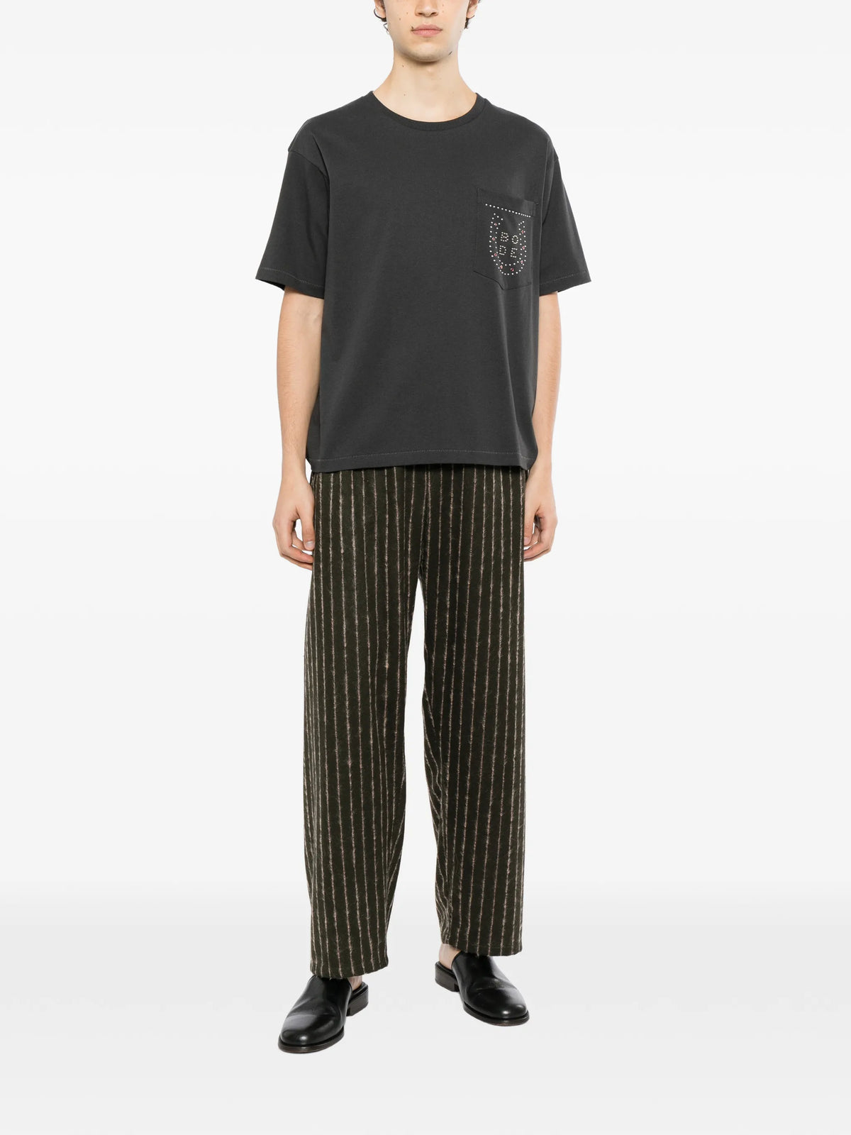 embellished-pocket T-shirt